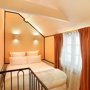 Apartment Le Ferdinand - Le Marais Serviced, Paris