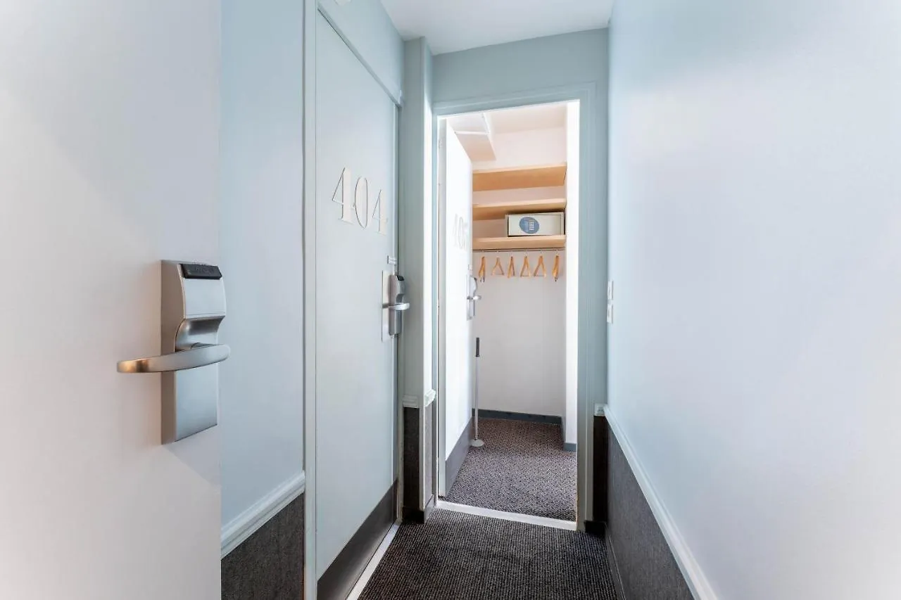 ***  Hotel George - Astotel Paris France