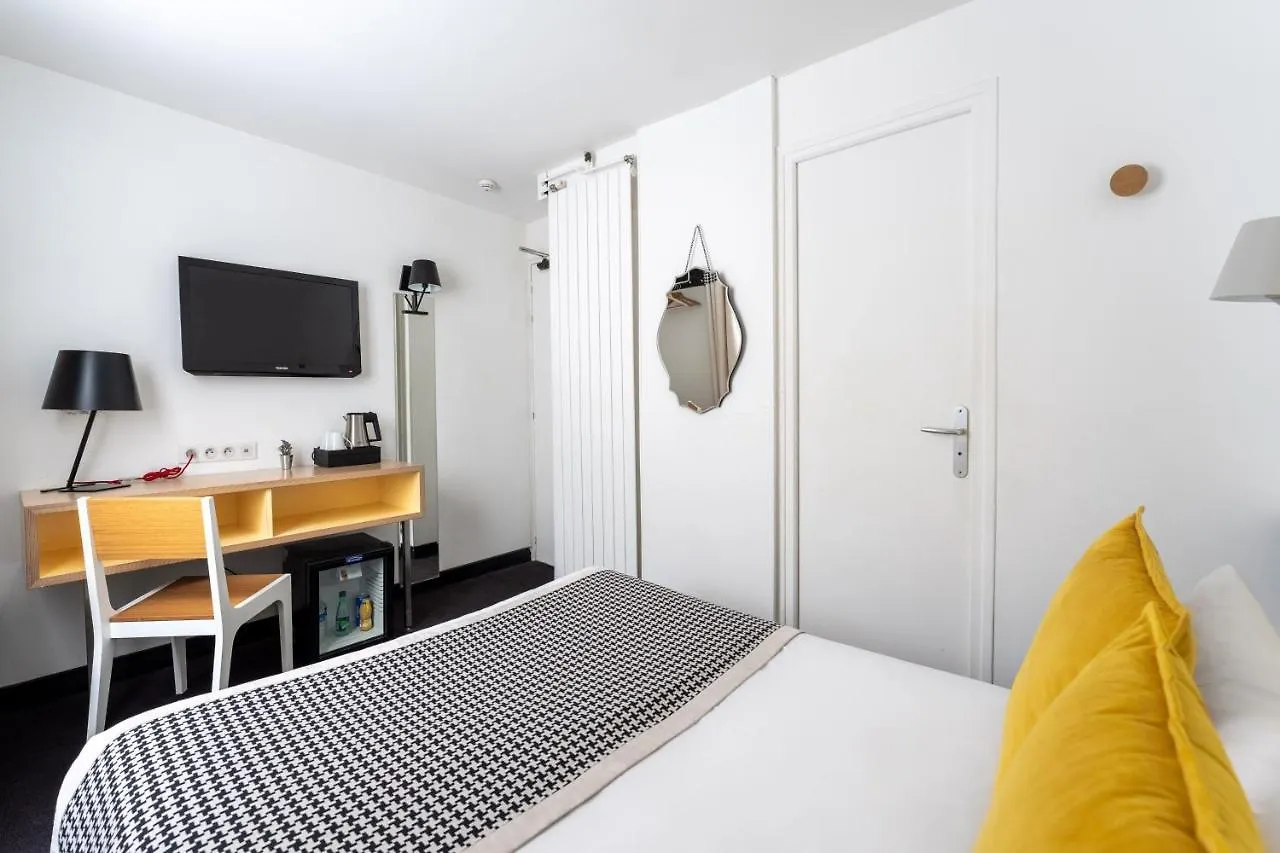 Hotel George - Astotel Paris 3*,