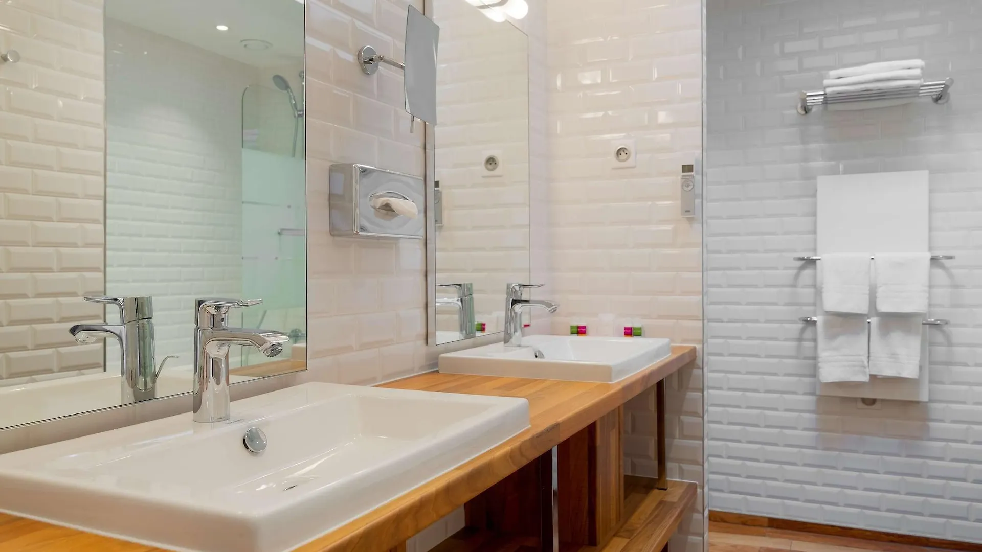 Hotel George - Astotel Paris