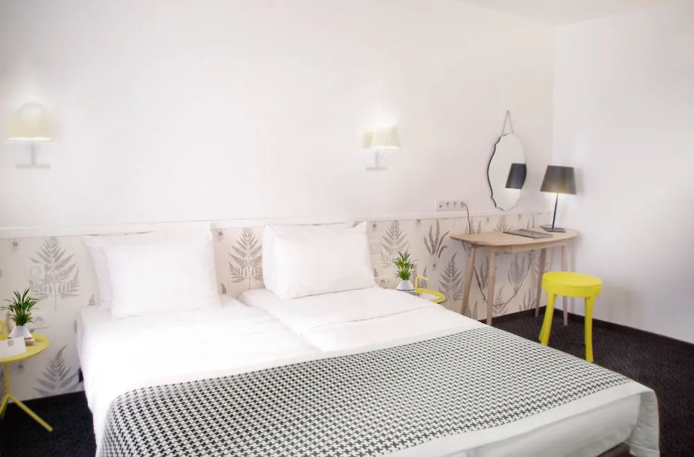 Hotel George - Astotel Paris 3*,