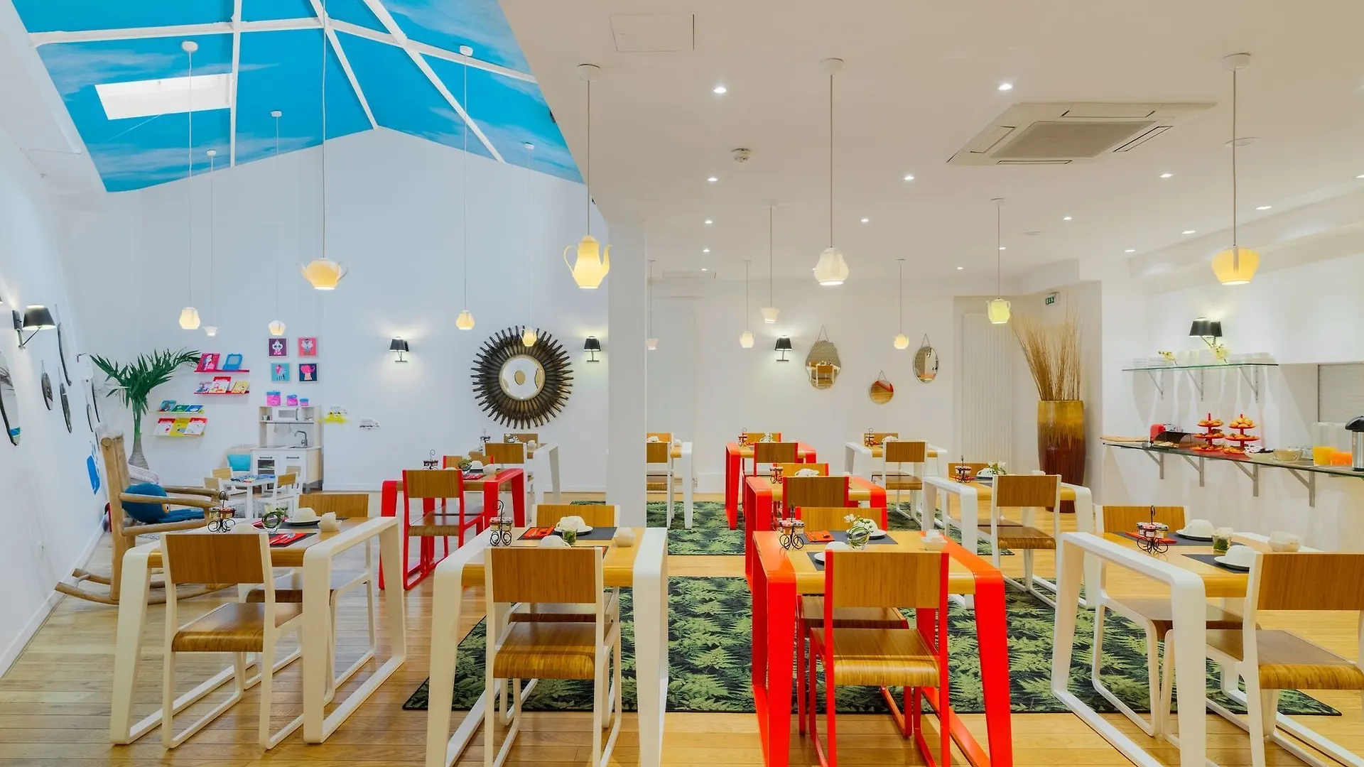 Hotel George - Astotel Paris 3*,