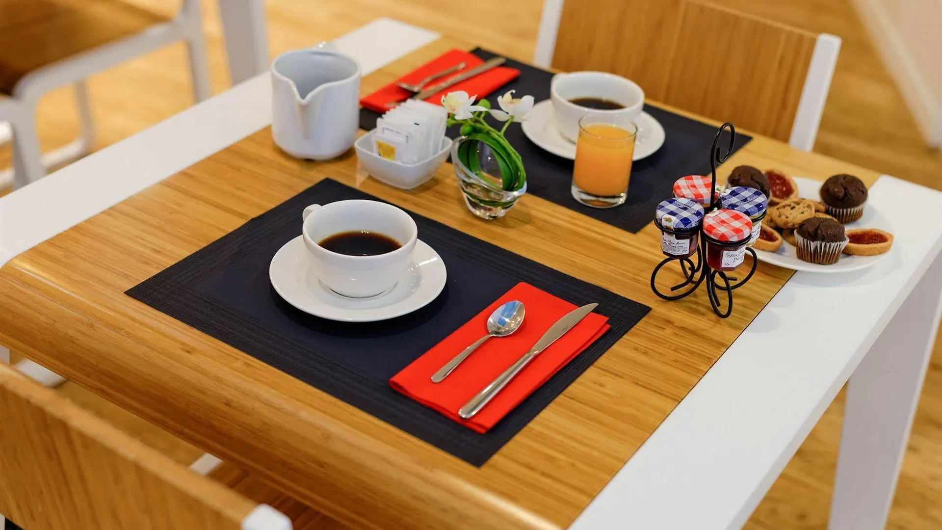 ***  Hotel George - Astotel Paris France